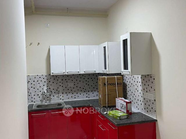 2 BHK Flat In Saya Gold Avenue for Rent In Indirapuram