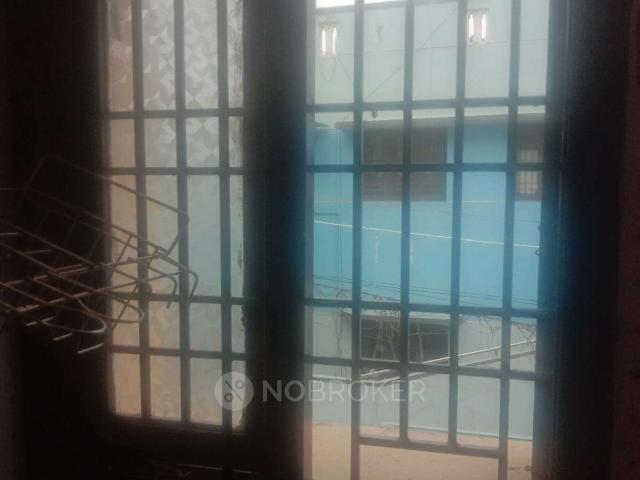 2 BHK Flat In Sb for Rent In Medavakkam