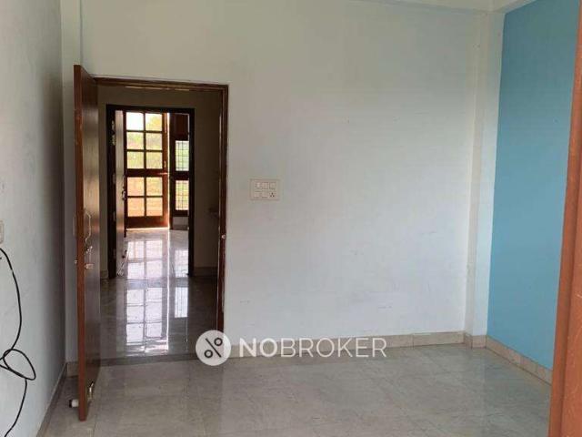 2 BHK Flat In Sb for Rent In Sector 52