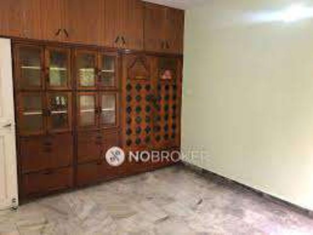 2 BHK Flat In Seaview Apartments, Thiruvanmiyur for Rent In Thiruvanmiyur
