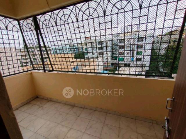 2 BHK Flat In Shantha Estate, Moti Nagar for Rent In Moti Nagar