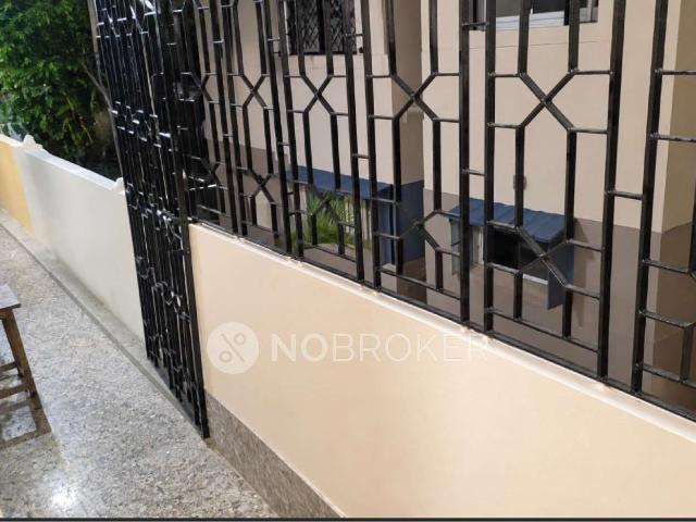 2 BHK Flat In Shanthi Avenue For Sale In Lake View Road