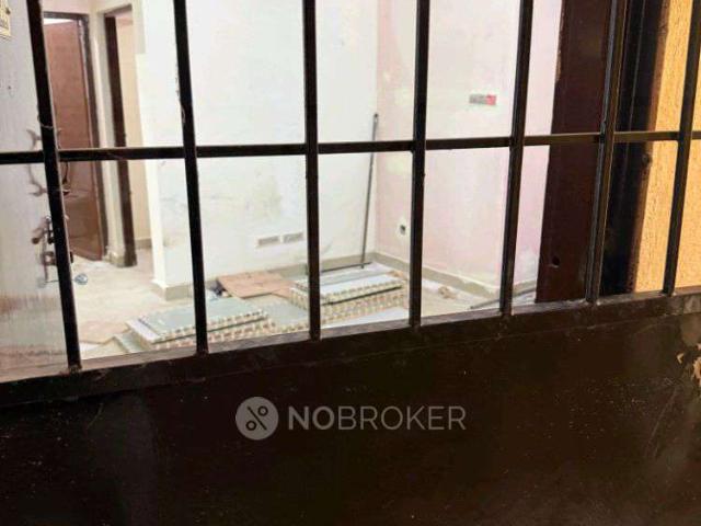 2 BHK Flat In Shabari Apartments for Rent In Aquafex, 20, A
