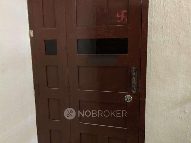 2 BHK Flat In Shatataraka Chs, Andheri West for Rent In And