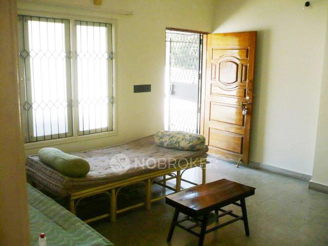 2 BHK Flat In Shiva Krupa for Rent In Jayanagar