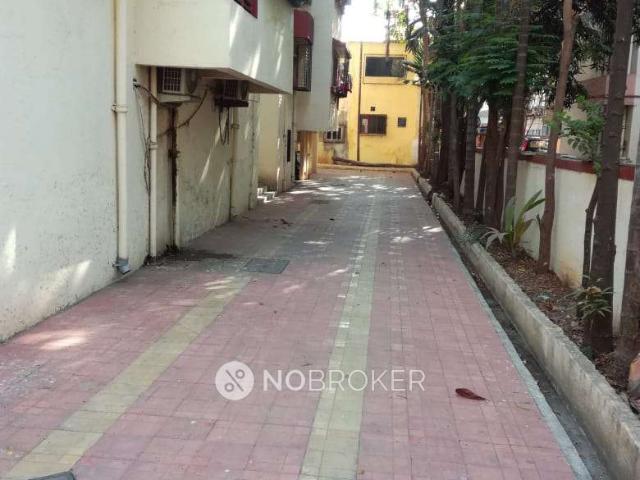 2 BHK Flat In Sonal Building For Sale In Kandivali West