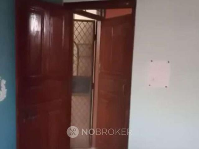2 BHK Flat In Spring Field Colony, Sector 32 for Rent In Sector 32