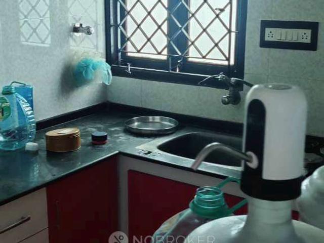 2 BHK Flat In Sri Venkatesh Apartment, alandur for Rent In Alandur