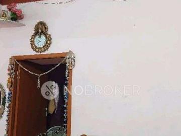 2 BHK Flat In Sri Lakshmi Flats, for Lease In 14142, Venkat