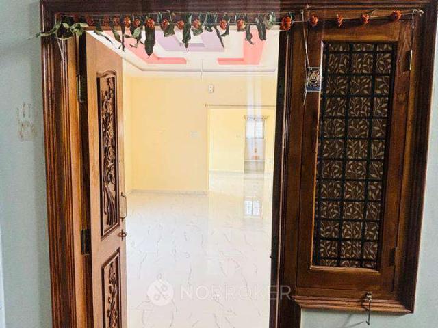 2 BHK Flat In Sri Maruthi Laxmi Gangaiah Residency, for Ren