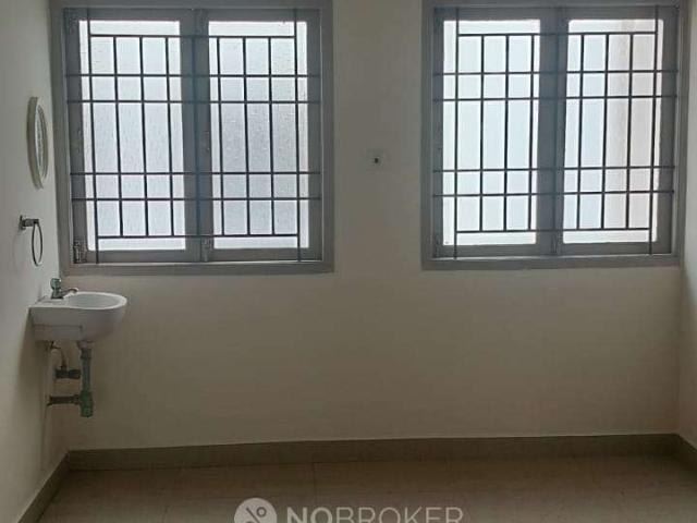 2 BHK Flat In Sri Nivas Pallikaranai, for Rent