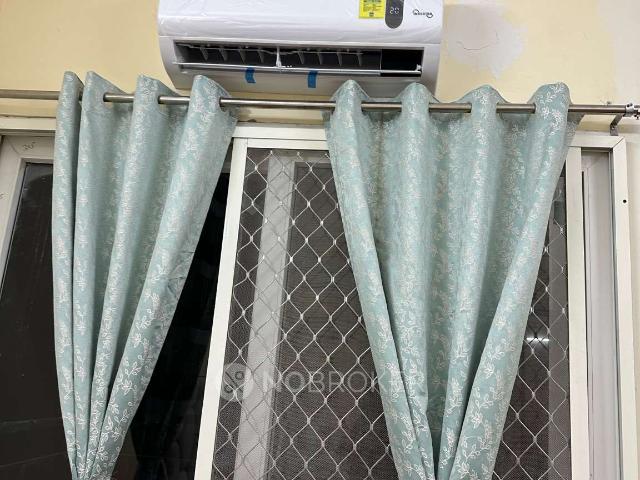 2 BHK Flat In Tech Zone Iv for Rent In Amarpali Verona Heights P Tower
