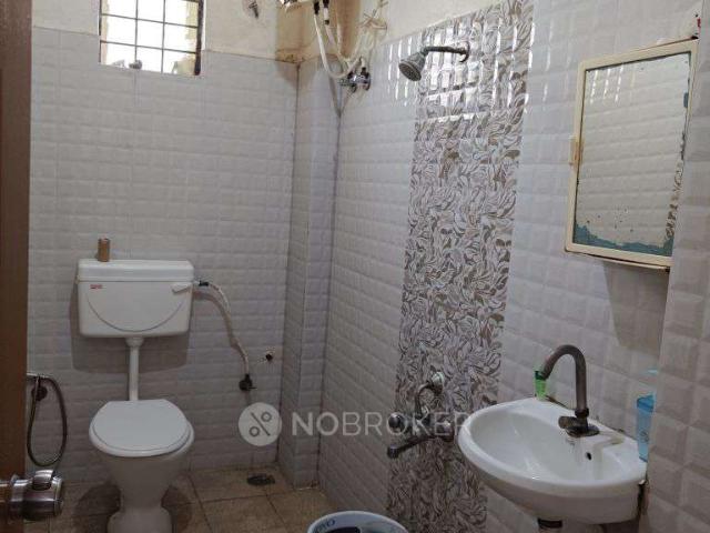 2 BHK Flat In Thousand Lights Apartment for Rent In Whitefi