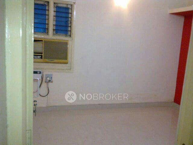 2 BHK Flat In Tnhb Tower Block, Villivakam For Sale In Vill