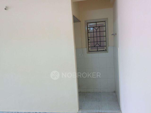 2 BHK Flat In Vahin Towers For Sale In Vahin Towers