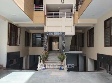 2 BHK Flat In Vanshika Apartment For Sale In Sector 69
