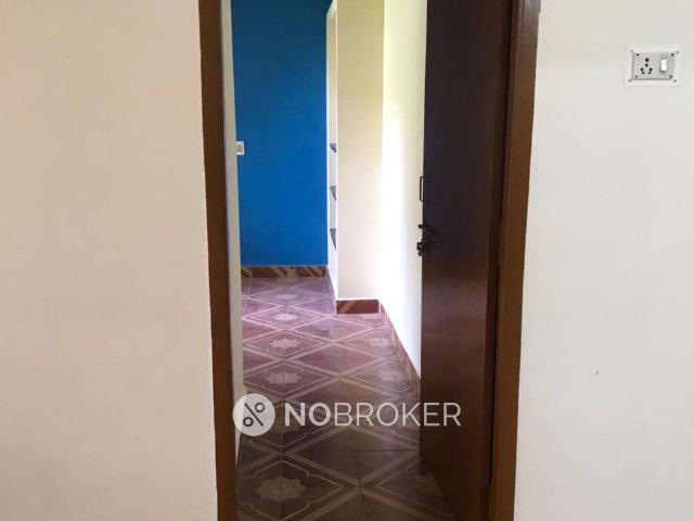 2 BHK Flat In Vasantha Flats for Rent In 5th Street