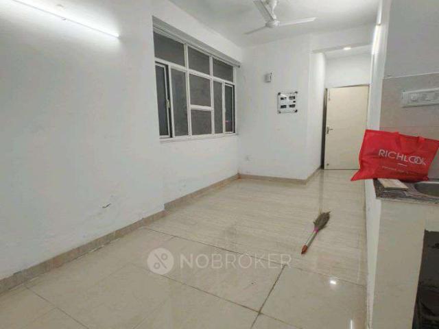 2 BHK Flat In Vashisth Heights for Rent In Vashisth Heights