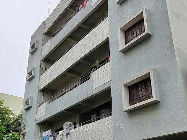 2 BHK Flat In Venkatadri Nilaya For Sale In J. P. Nagar