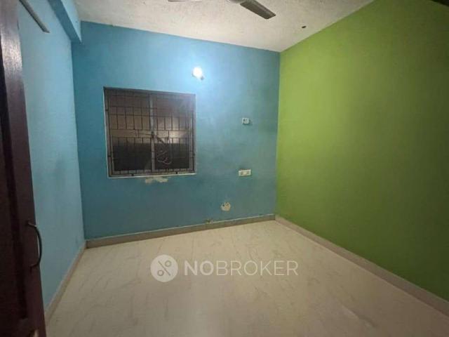2 BHK Flat In Vgn Krona For Sale In Gerugambakkam