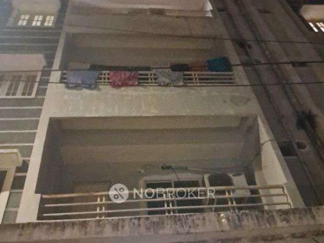 2 BHK Flat In Vipul Arcade For Sale In Padmarao Nagar