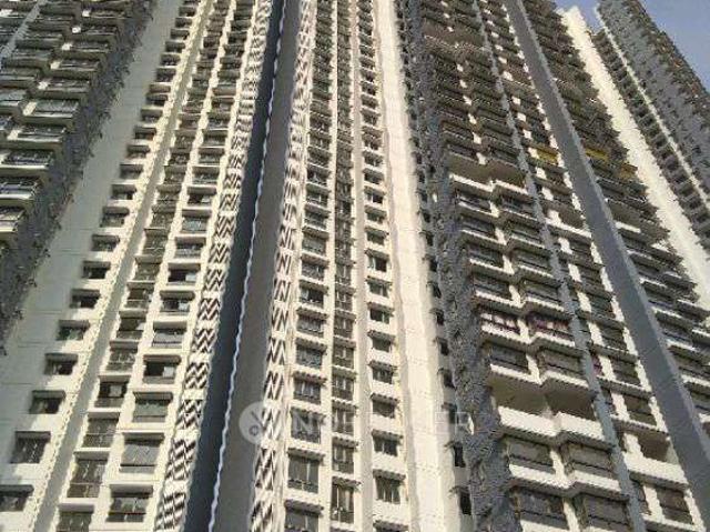 2 BHK Flat In Wadhwa Atmosphere Phase 1 For Sale In Mulund West