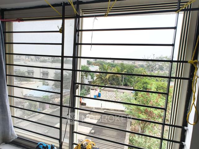2 BHK Flat In White House Triangle Apartment for Lease In M
