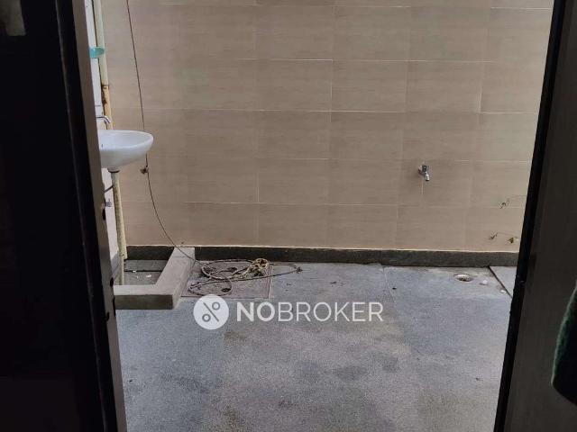 2 BHK Flat In Yadav Bhawan for Rent In Mahavir Enclave