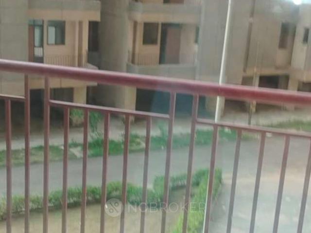 2 BHK Flat In Yamuna Expressway Authority Flat, Yamuna Expre