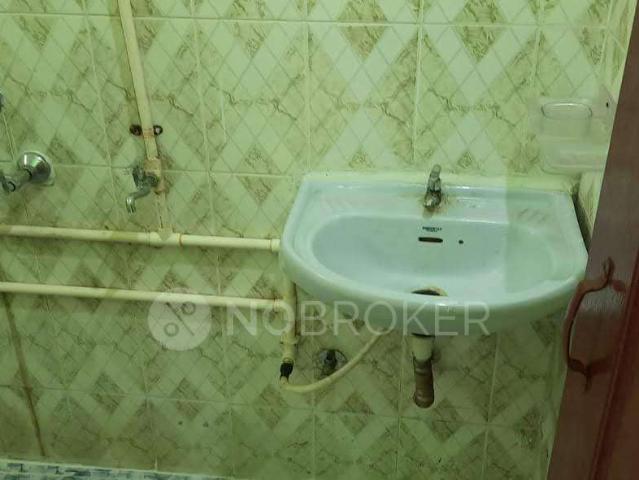2 BHK Flat In Zakia Pride for Rent In Banjara Hills