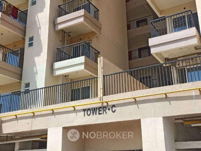 2 BHK Flat In 16th Park View for Rent In Gautham Budha Naga