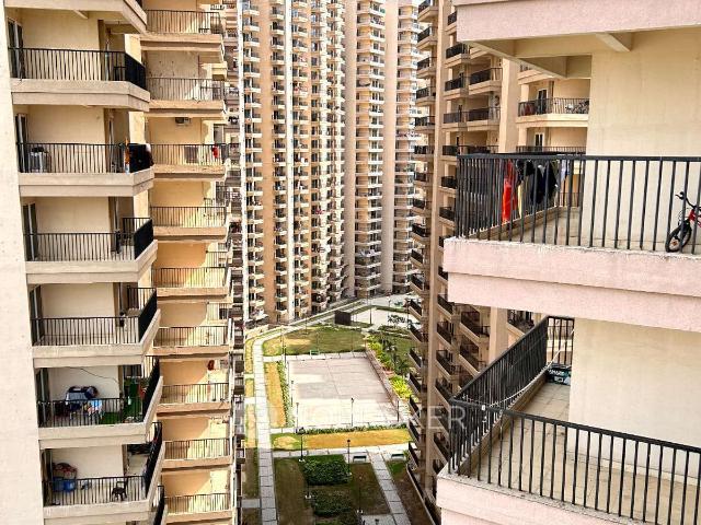 2 BHK Flat In 16th Parkview Gaur Yamuna City for Rent In Dhanpura