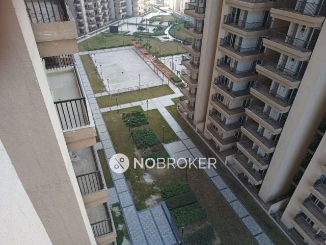 2 BHK Flat In 16th Parkview Gaur Yamuna City for Rent In Se