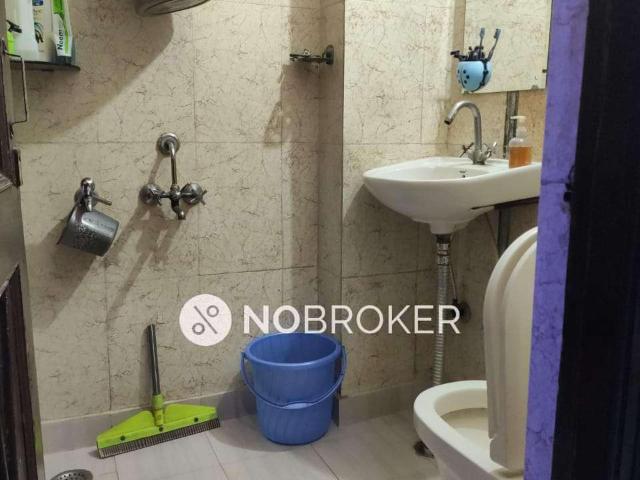 2 BHK Flat In 33 b For Sale In Krishna Nagar