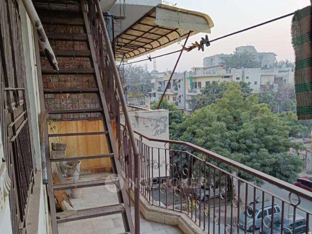 2 BHK House For Sale In Vikaspuri