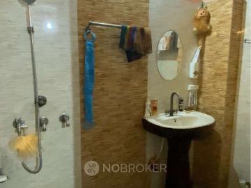 East Delhi, New Delhi, Delhi - Parking