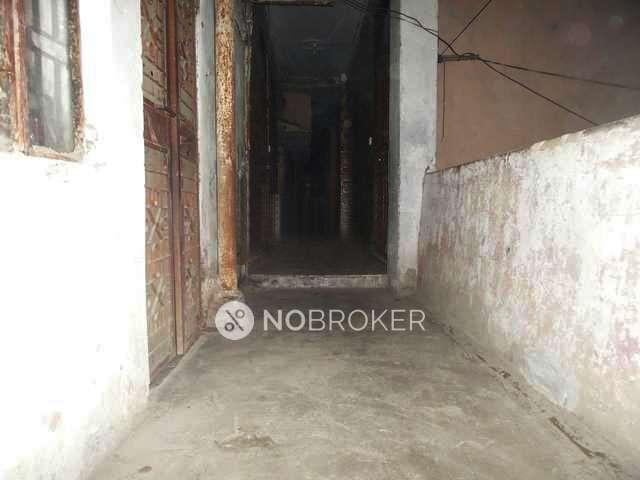 2 BHK House For Sale In Moti Nagar