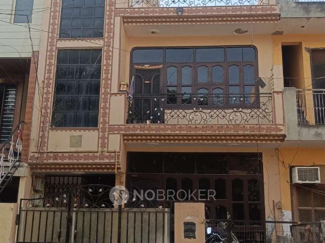 2 BHK House For Sale In Sector 23