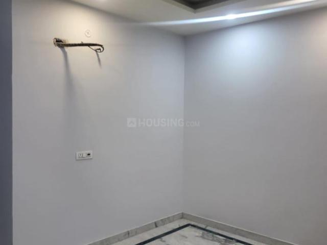 2 BHK Independent Builder Floor in Mukherjee Nagar for rent New Delhi. The reference number is 12015622