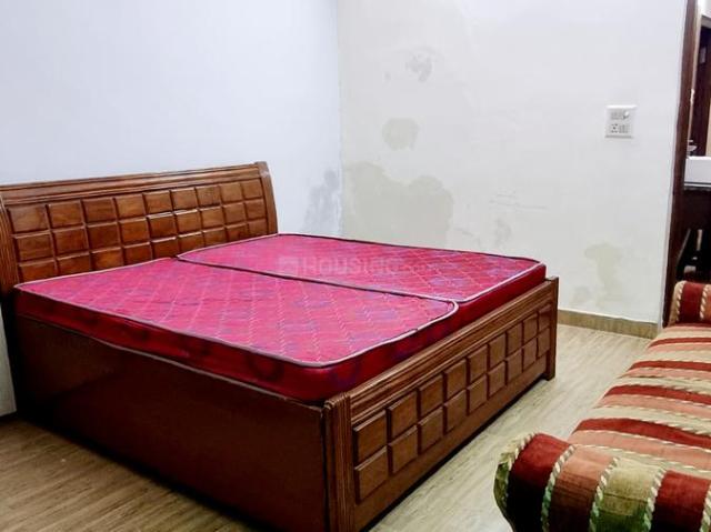 2 BHK Independent Builder Floor in Mukherjee Nagar for rent New Delhi. The reference number is 18662893