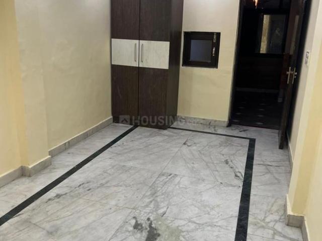 2 BHK Independent Builder Floor in Mukherjee Nagar for rent New Delhi. The reference number is 19705288