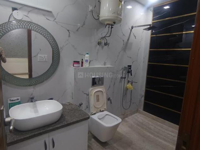 2 BHK Independent Builder Floor in Mukherjee Nagar for rent New Delhi. The reference number is 20633117