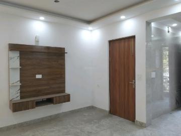 2 BHK Independent Builder Floor in Mukherjee Nagar for resale New Delhi. The reference number is 19787676
