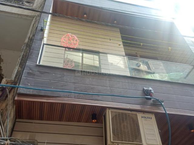 2 BHK Independent Builder Floor in Mukherjee Nagar for resale New Delhi. The reference number is 21123061