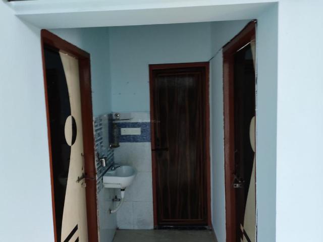 2 BHK Independent Builder Floor in Mahaveer Nagar for rent Raipur. The reference number is 6631416