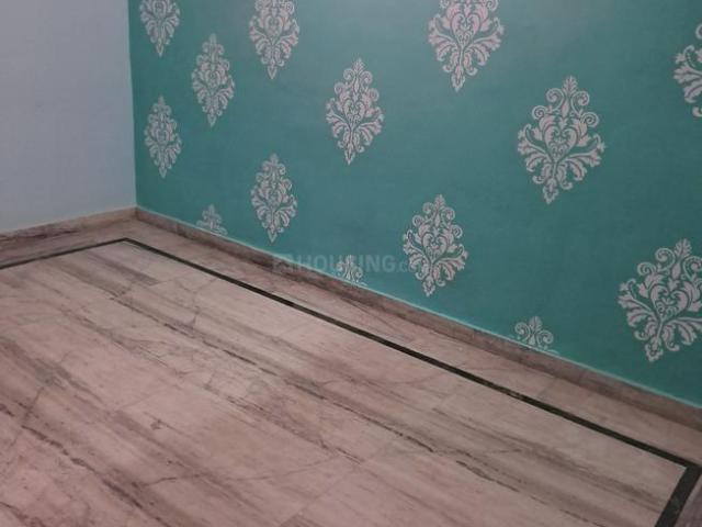 2 BHK Independent Builder Floor in Mahavir Enclave for rent New Delhi. The reference number is 13869802