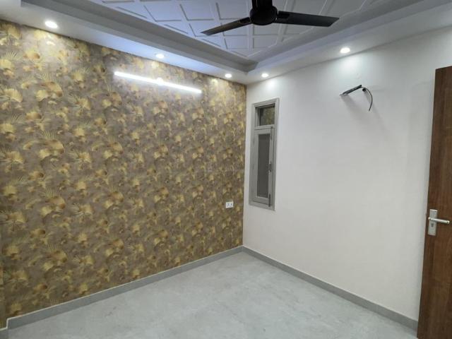 2 BHK Independent Builder Floor in Mahavir Enclave for resale New Delhi. The reference number is 20060188