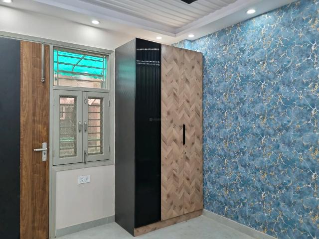 2 BHK Apartment in Mahavir Enclave for resale New Delhi. The reference number is 20347091