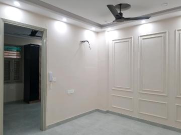 2 BHK Apartment in Mahavir Enclave for resale New Delhi. The reference number is 20389266
