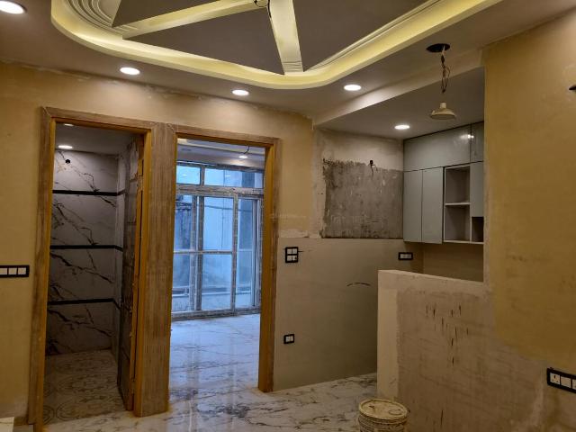 2 BHK Apartment in Mahavir Enclave for resale New Delhi. The reference number is 20854803